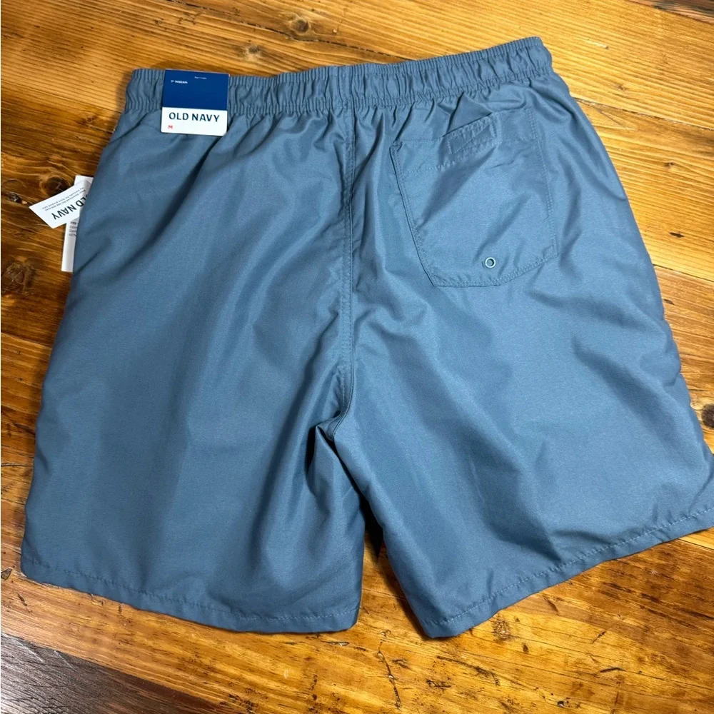 Old Navy Men Solid Swim Trunks 7-inch inseam Wintry Waters Blue Built in Brief M